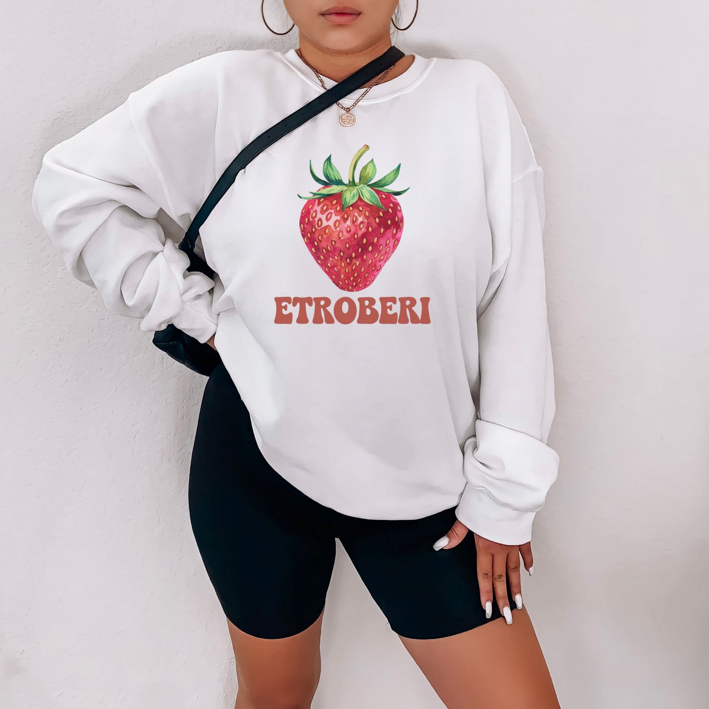 Funny Strawberry Sweatshirt - Boricua Etroberi Latina Funny Sweatshirt - Unisex Crewneck - Sarcastic Hispanic Gift - Puerto Rican Gift