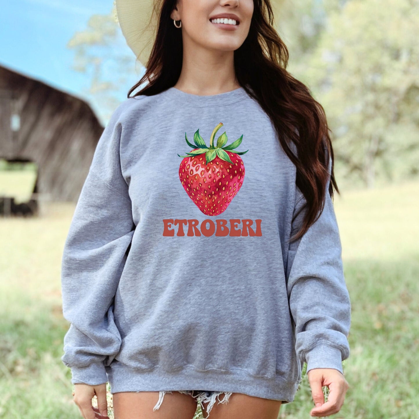 Funny Strawberry Sweatshirt - Boricua Etroberi Latina Funny Sweatshirt - Unisex Crewneck - Sarcastic Hispanic Gift - Puerto Rican Gift